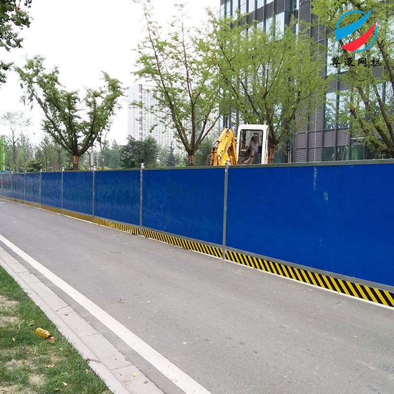 武汉市政工程围挡 尊迈工地仿真草皮围挡 工程临时建筑工地施工围挡 施工围蔽厂家