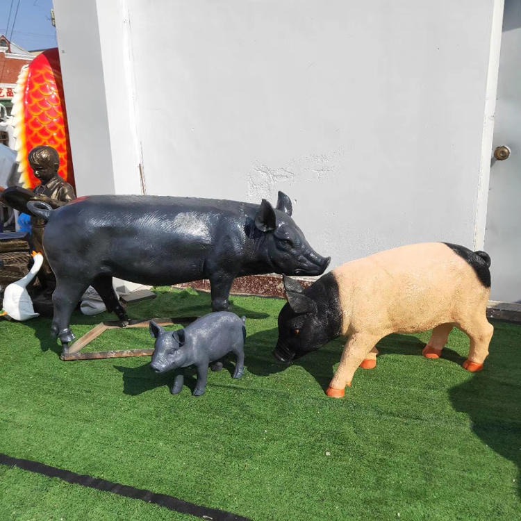 佰盛动物玻璃钢雕塑 仿真猪雕塑,土猪雕塑,玻璃钢黑猪雕塑图片