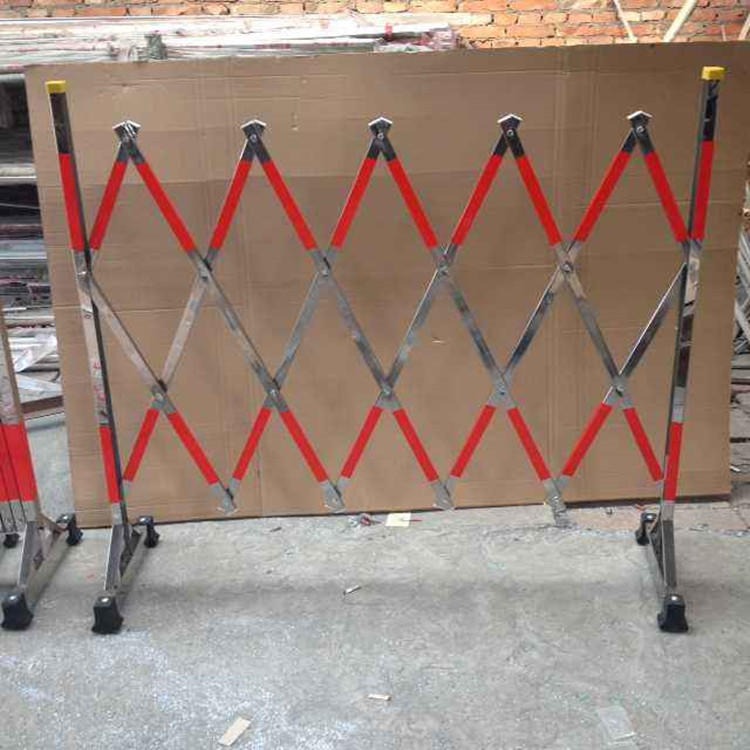 不锈钢伸缩护栏厂家 伸缩活动护栏 英威WL 10米移动护栏生产图片
