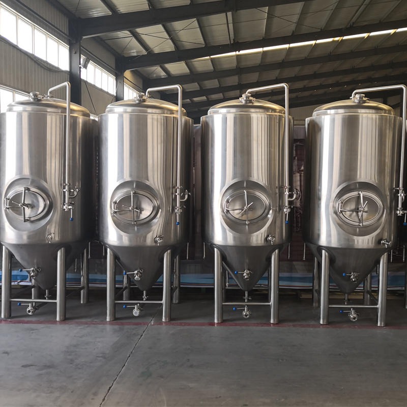 厂家供应小型精酿啤酒设备酿酒设备一体机啤酒厂全自动扎啤机图片