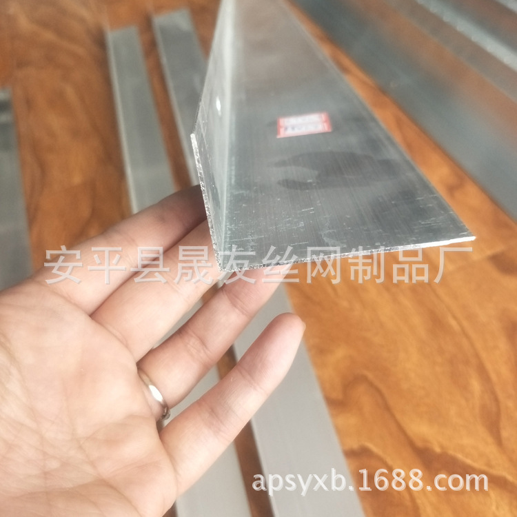 供应河南郑州外墙施工用保温板托架 U型铝合金卡条槽钢角钢托架示例图15