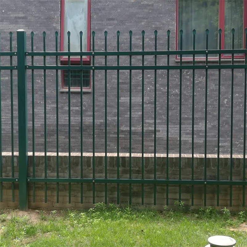 直销热镀锌锌钢护栏小区社区喷塑防锈防护栏学校围墙围栏可定制