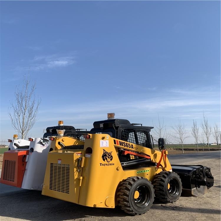 河北亚亚滑移清扫车 装载机清扫车 水稳清扫机生产供应厂家