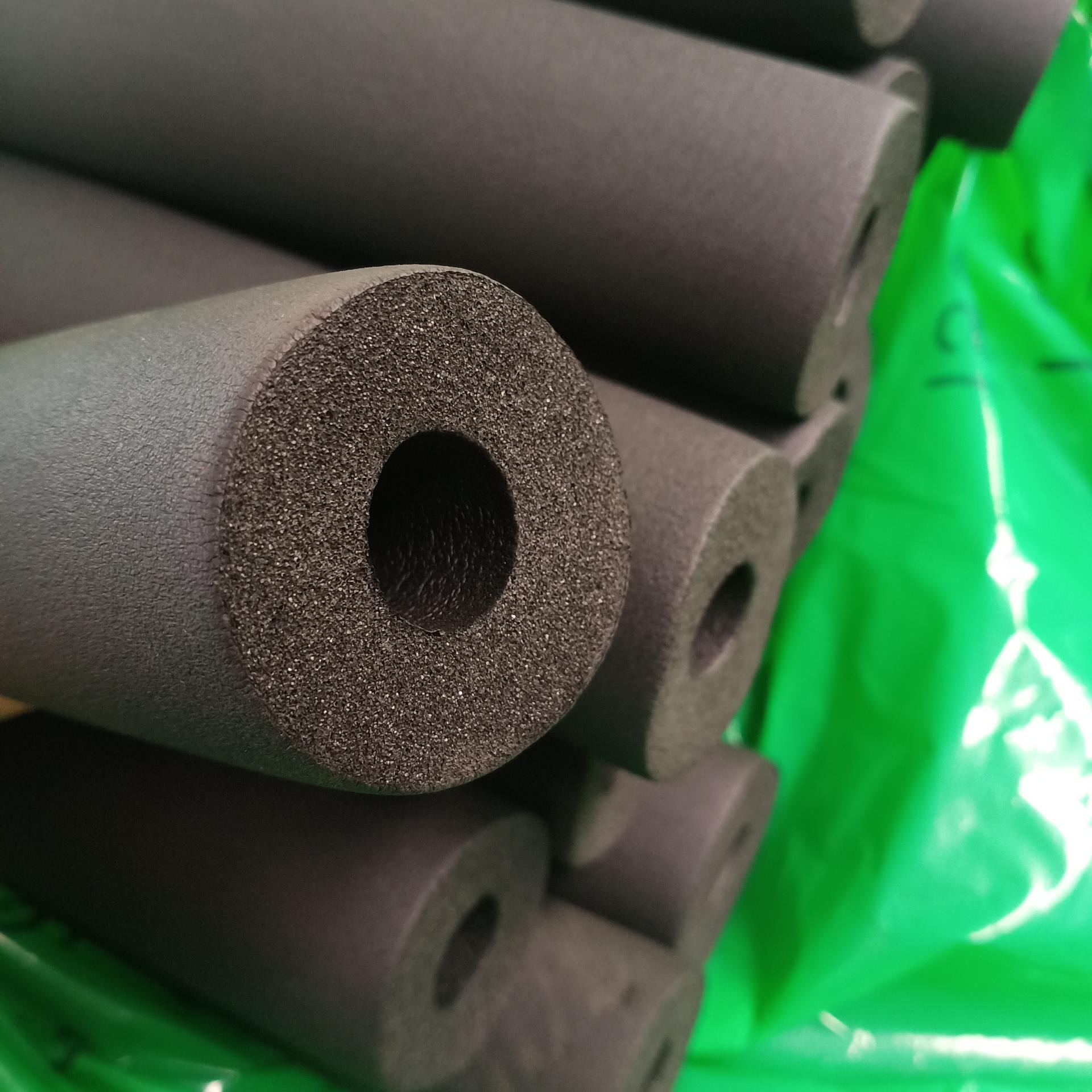 厂家生产橡塑管 橡塑海绵保温管 太阳能热水器保温管