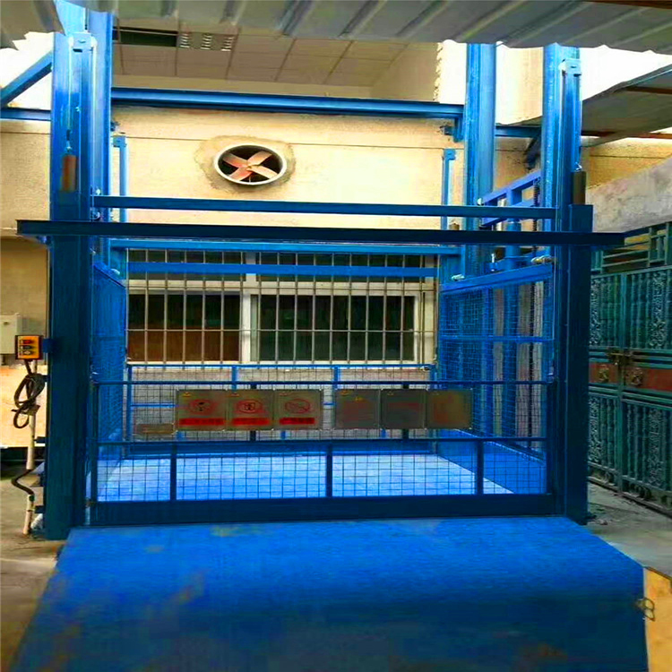 固定液压式升降货梯  自行式升降平台 电动升降货梯  东晟机械
