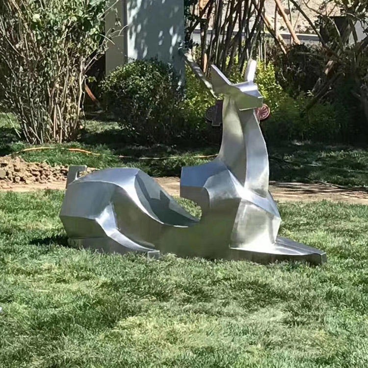 佰盛 不锈钢鹿雕塑厂家 抽象切面几何鹿模型 创意金属镂空鹿定做 公园园林景观摆件