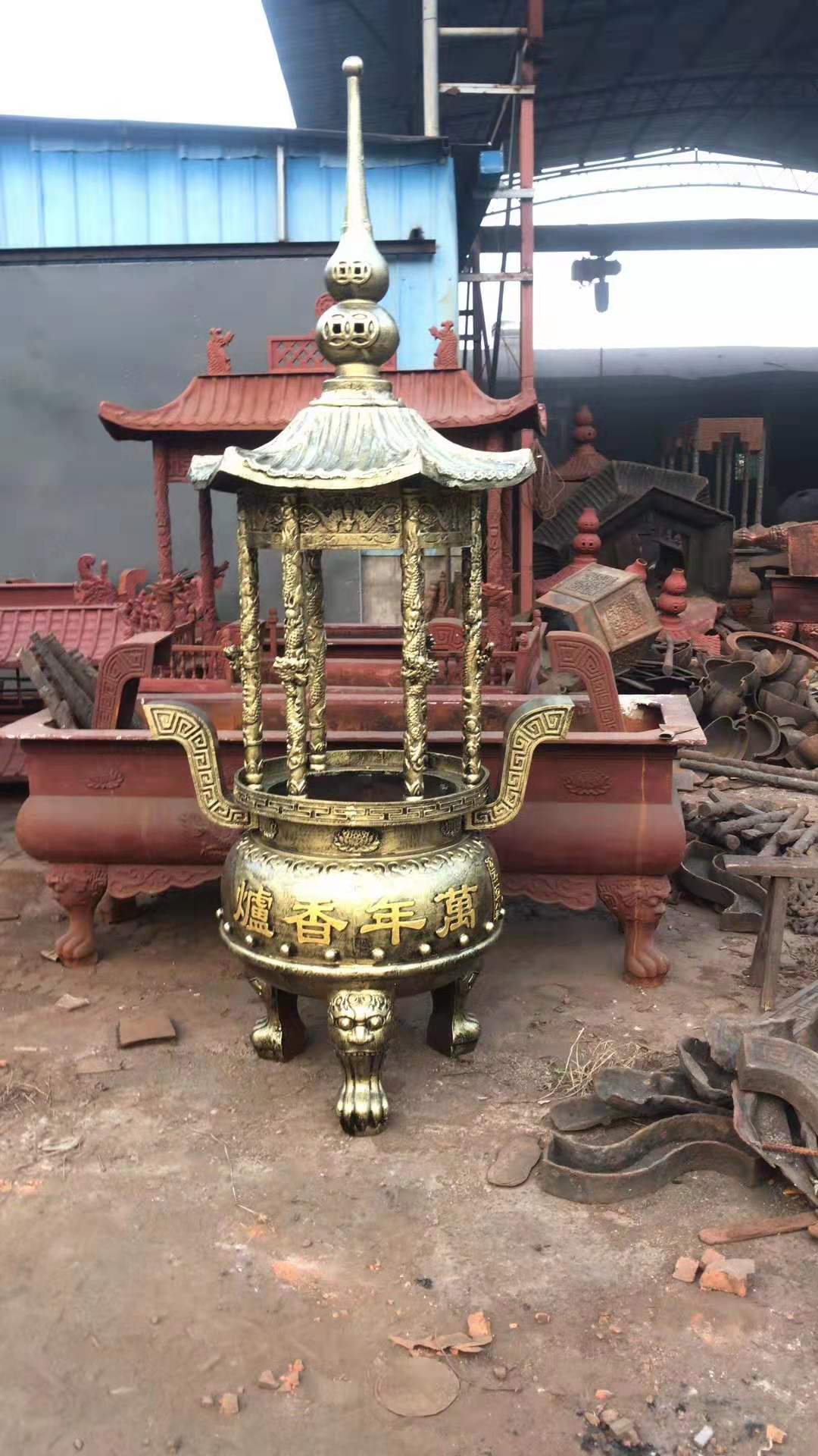 香炉 本厂专业铸造道观铸铜圆形香炉 寺庙圆形香炉 圆形四龙柱香炉