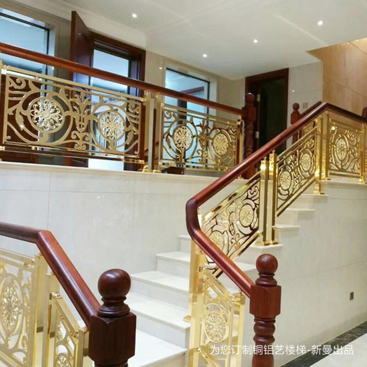 瓦房现代铜楼梯扶手栏杆图片 雕花铜楼梯艺术现代旋律