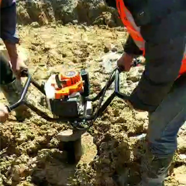 管桩芯掏泥巴工具样板 挖桩取土机深度 掏桩芯钻土机