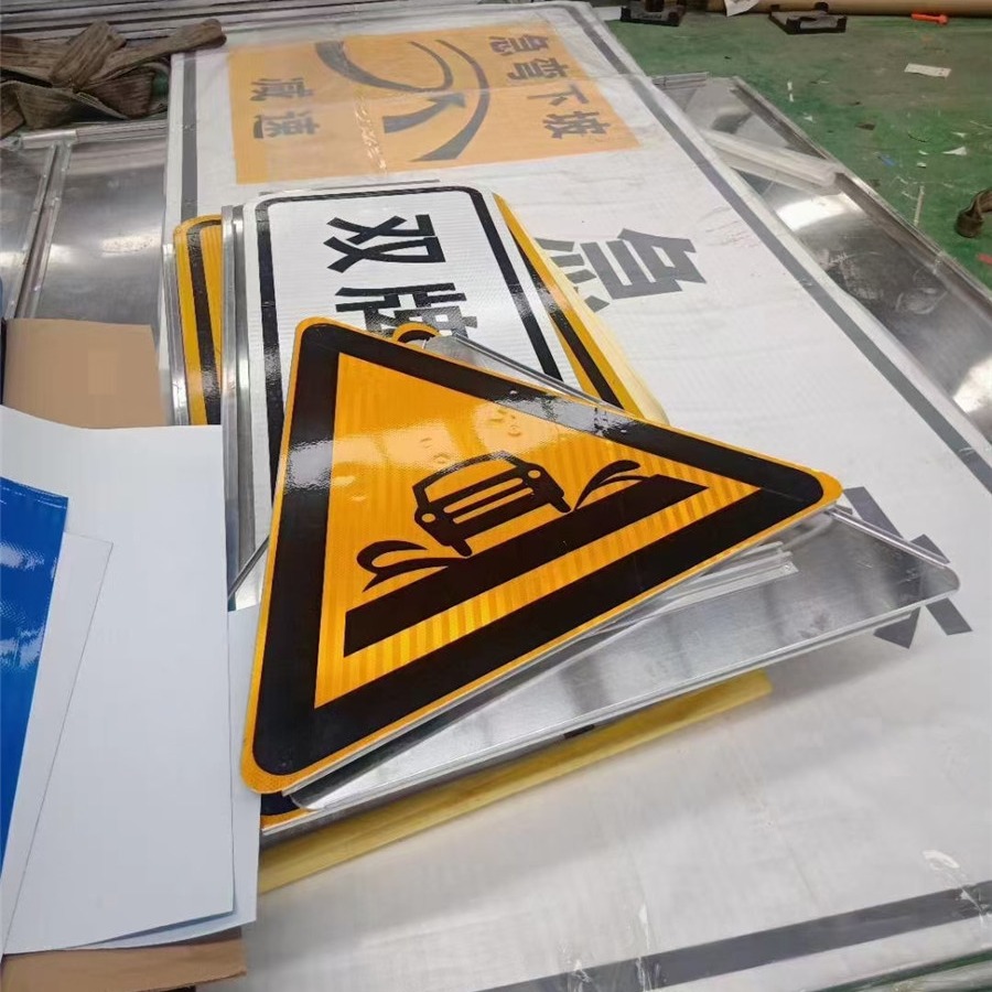 交通指示牌杆 公园景区指示标牌 铝板反光标志牌鑫熙厂家生产