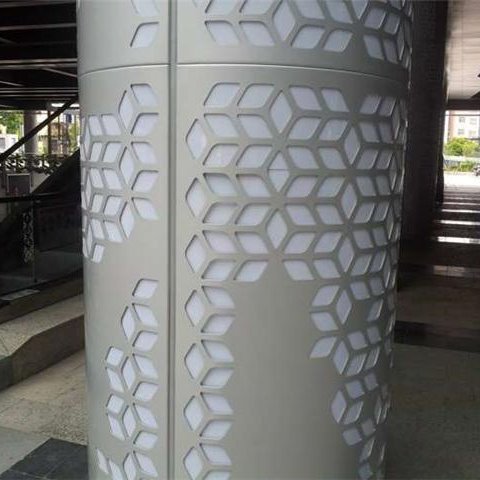 镂空透光包柱铝单板留缝安装设计   新型雕花雕刻造型包柱铝板安装效果图