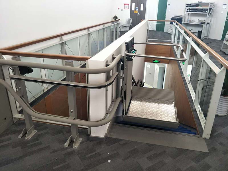 残疾人电梯设备 高铁站专用无障碍平台定制 启运温州直销曲线电梯