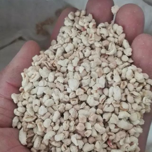抛光玉米芯磨料优惠价格 常德钮扣用大颗粒玉米芯磨料厂家报价 玉米芯磨料抛光料