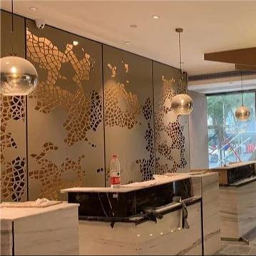 亚朵酒店香槟色镂空雕刻透光铝单板背景墙  造型铝单板吊顶