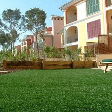学校跑道草坪 塑料材质绿色地毯人造草坪仿真绿植物墙室内 草坪网 青源草坪 草坪地毯