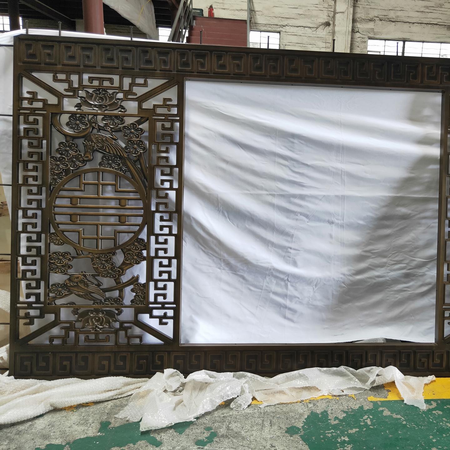 众钰 2公分厚花式铝板浮雕、镂空工艺技术生产厂家图片