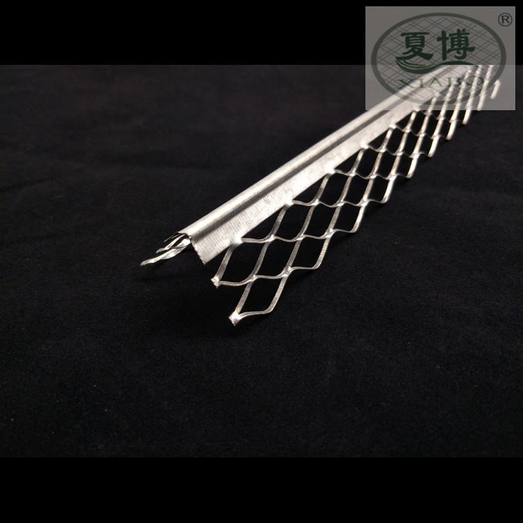 通过ISO9001许可证楼梯踏步护角网的生产厂家，夏博2.5cm镀锌板冲孔护角网施工图片
