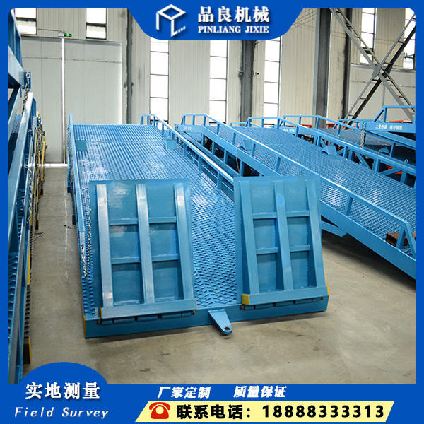 广州移动式卸货平台 东莞货车卸货可移动升降机 2吨小型卸货登车桥