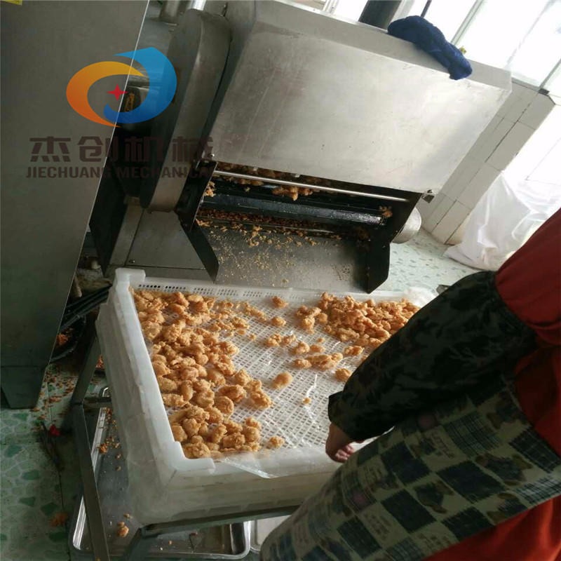 鸡肉丁油炸机生产厂家 鸡肉丁油炸设备 全自动鸡肉丁裹粉机器图片