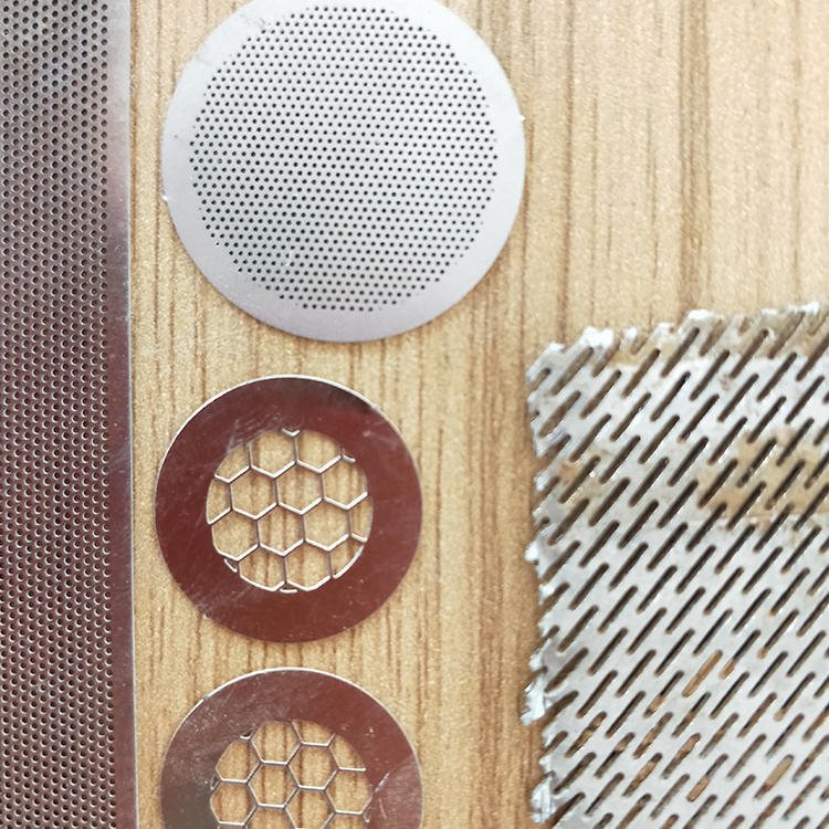 松江电力建设用塑料洞洞板 黄铜板冲孔网 梅花孔金属防护穿孔板 冲孔吸音板
