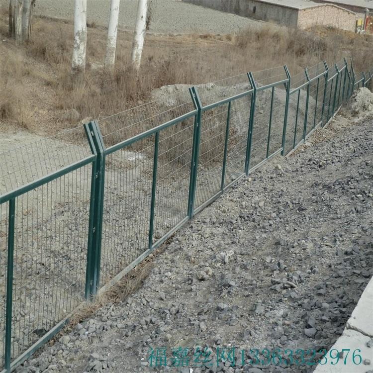 金属网片防护栅栏 防护栅栏金属网片 铁路防护栅栏
