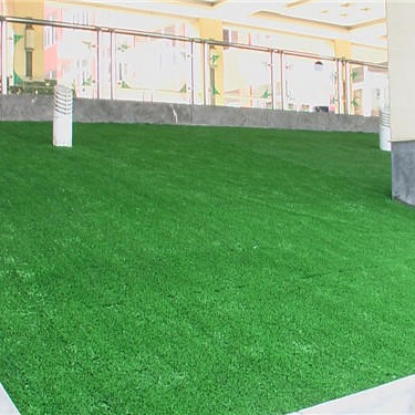 厂家直销仿真地毯草坪 工程围挡绿化游戏运动操场仿真草坪网 青源草坪