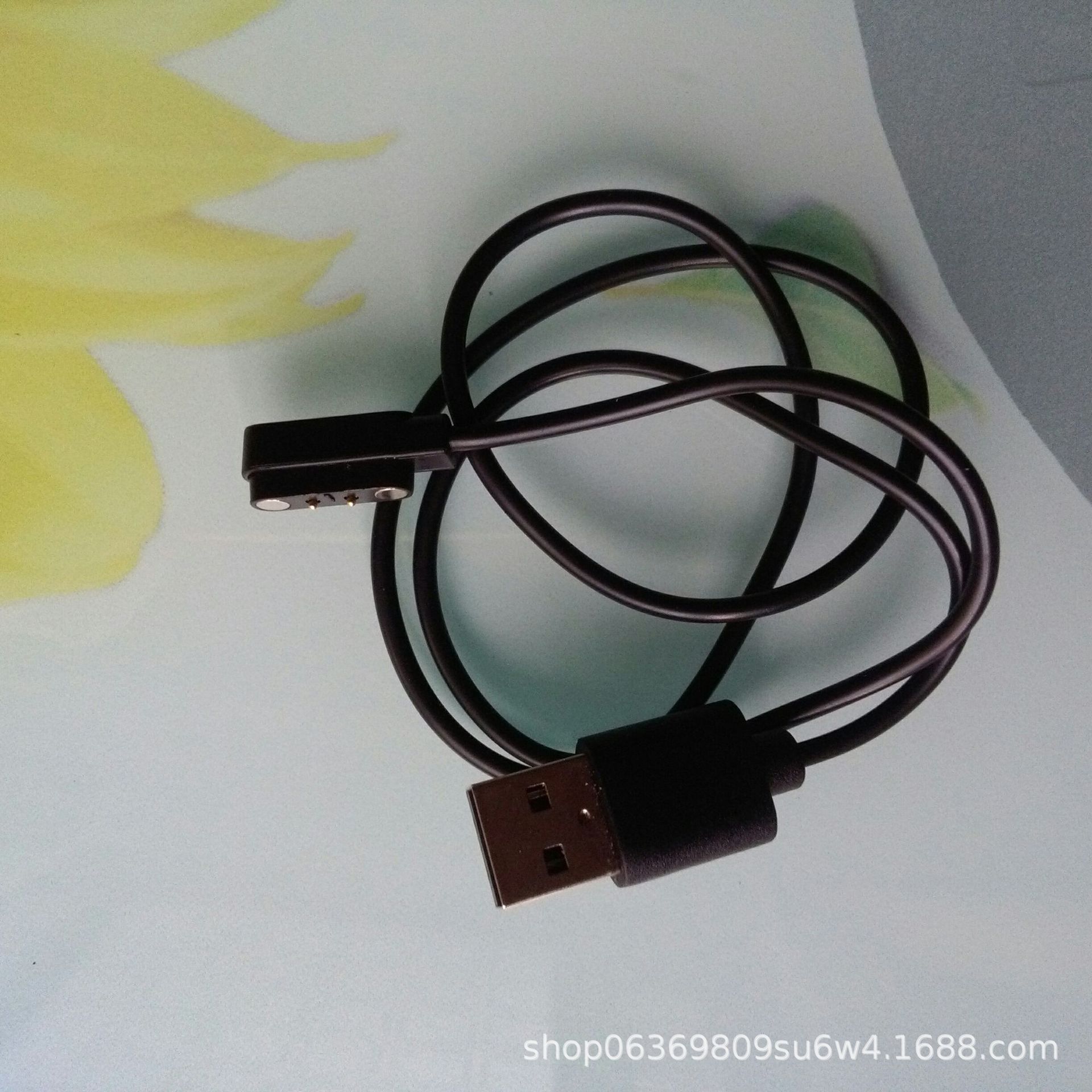 适用于USB智能手表2P磁吸充电线USB磁性 磁铁充电线订制示例图2