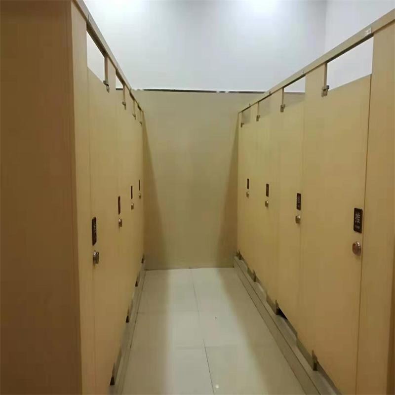 合肥公共厕所隔断  淋浴卫生间隔断厂家  学校淋浴间 PVC板  卫生间隔断价格   二代抗倍特板  万维