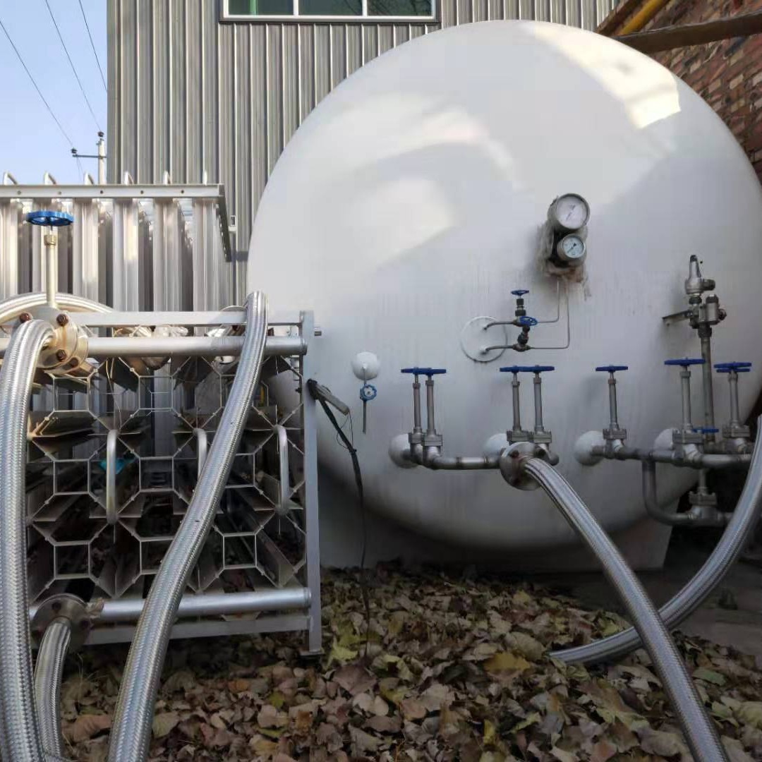 出售集中供气成套设备   低温液体储罐    LNG汽化调压站成套设备   二手LNG低温储罐    氧氮氩储罐图片