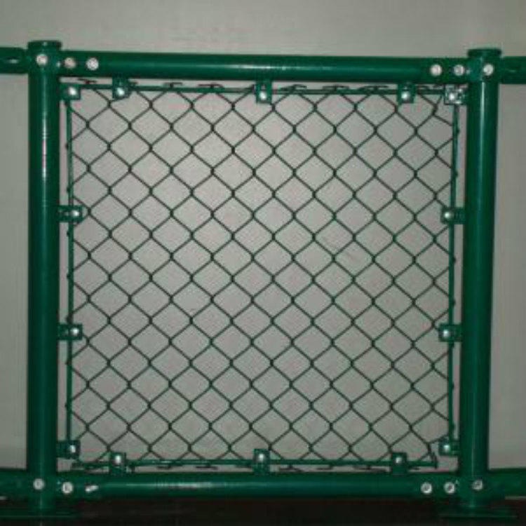 球场带边框包塑勾花网护栏-镀锌菱形机编勾花网 边坡护坡挂网图片