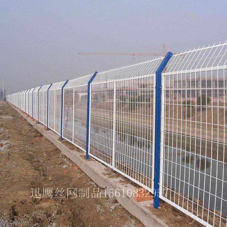 河道围栏网   绿皮包塑铁丝网   迅鹰护栏网厂家   黑河环保防护网