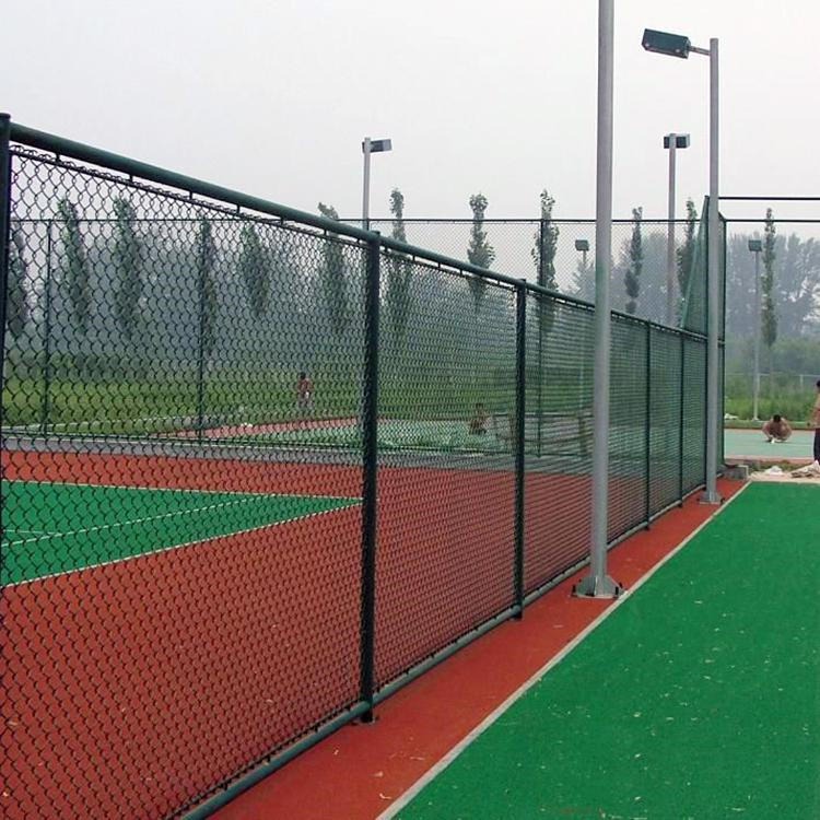 迅鹰绿色包塑菱形网厂  网球压条式体育场围栏网  张家口小区篮球场隔离网