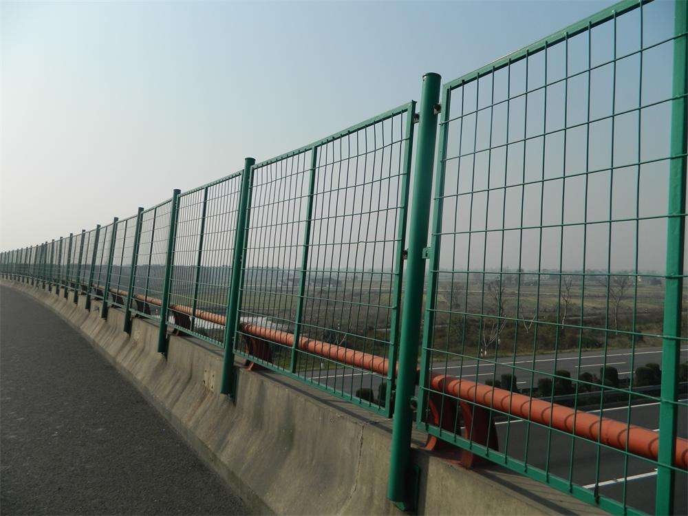 公路防护围栏网双边丝高速护栏网铁路防护网机场隔离围栏网可定制示例图9