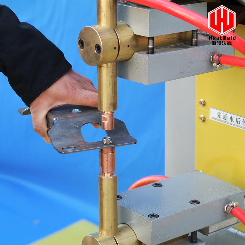 螺母焊接设备DN-100螺母螺帽点焊机不锈钢与螺母快速碰焊机图片