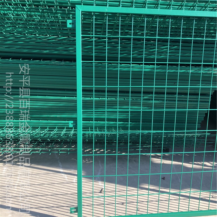 焊接网隔离栅 绿色隔离栅防护网 绿色围栏网