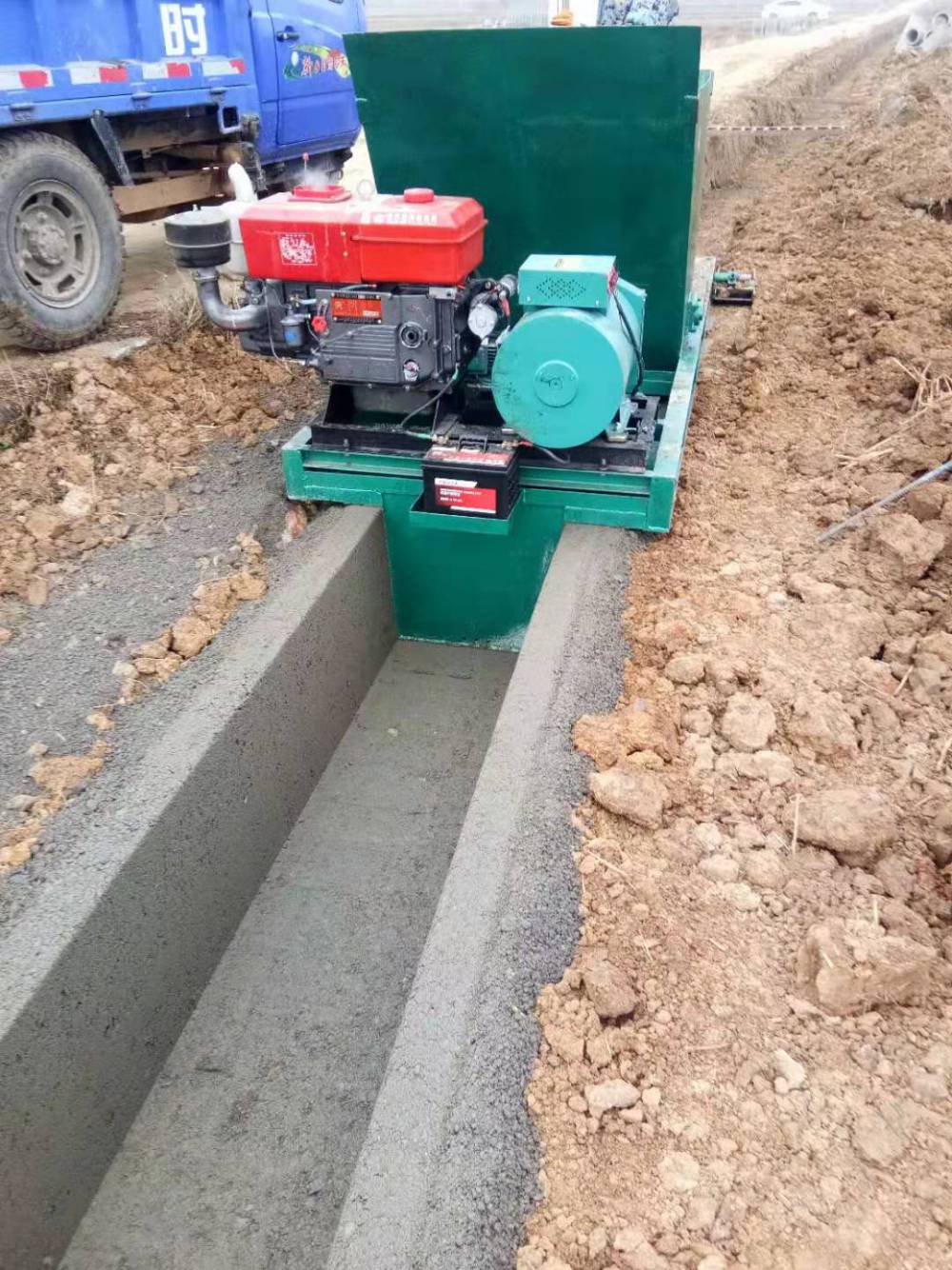 广西北海市银海区大棚水槽机器ZJ-A农田水渠改造设备