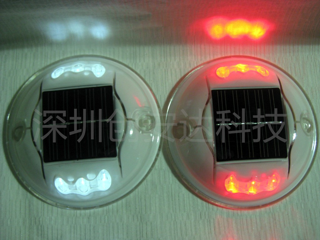 深圳生产销售 太阳能圆形道钉 6颗led道钉 pc道钉 价格实惠示例图2