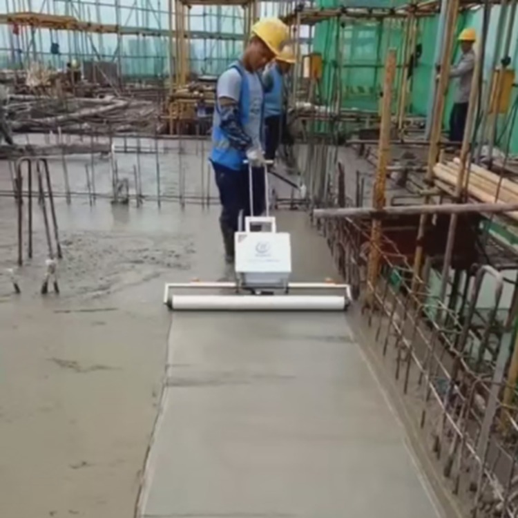 覆膜机 水泥地面覆膜机 告别手动盖膜 锂电池轻便单人操作