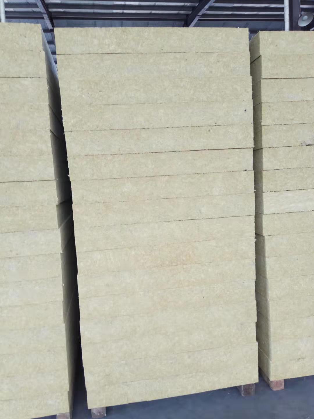 忻州隔热岩棉板追求质量  凯阳外墙复合岩棉板追求质量