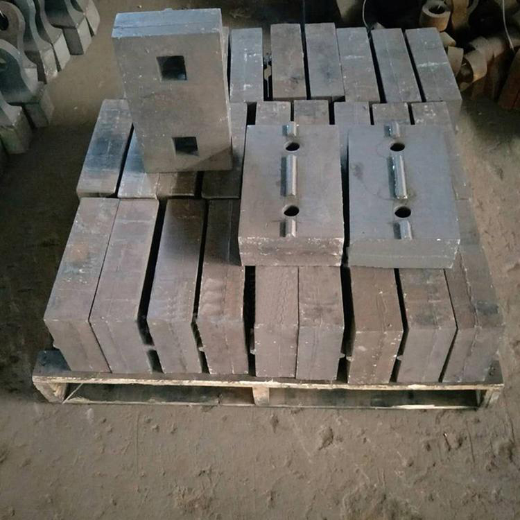 6000立式制砂机板锤 供应制砂机板锤 板锤价格 晓贺 大量出售