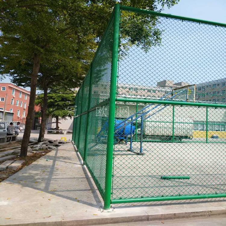 球场围栏网 学校运动体育场勾花护栏网笼式球场围栏网厂家示例图15