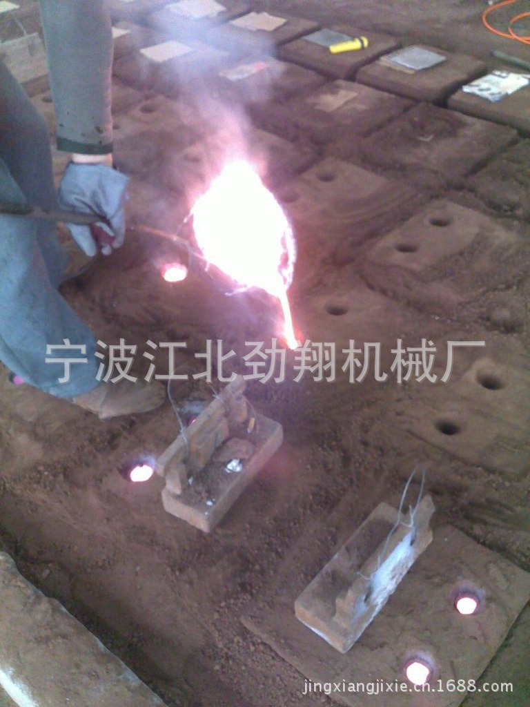 小型铝合金铜合金电磁加热熔化保温实验炉黄铜保温炉锡青铜熔化炉示例图2