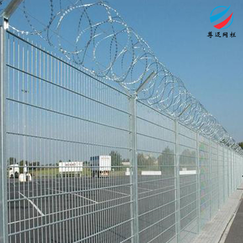 广东监狱隔离栅 尊迈机场安全防御网 监狱防护网 三角折弯护栏厂家