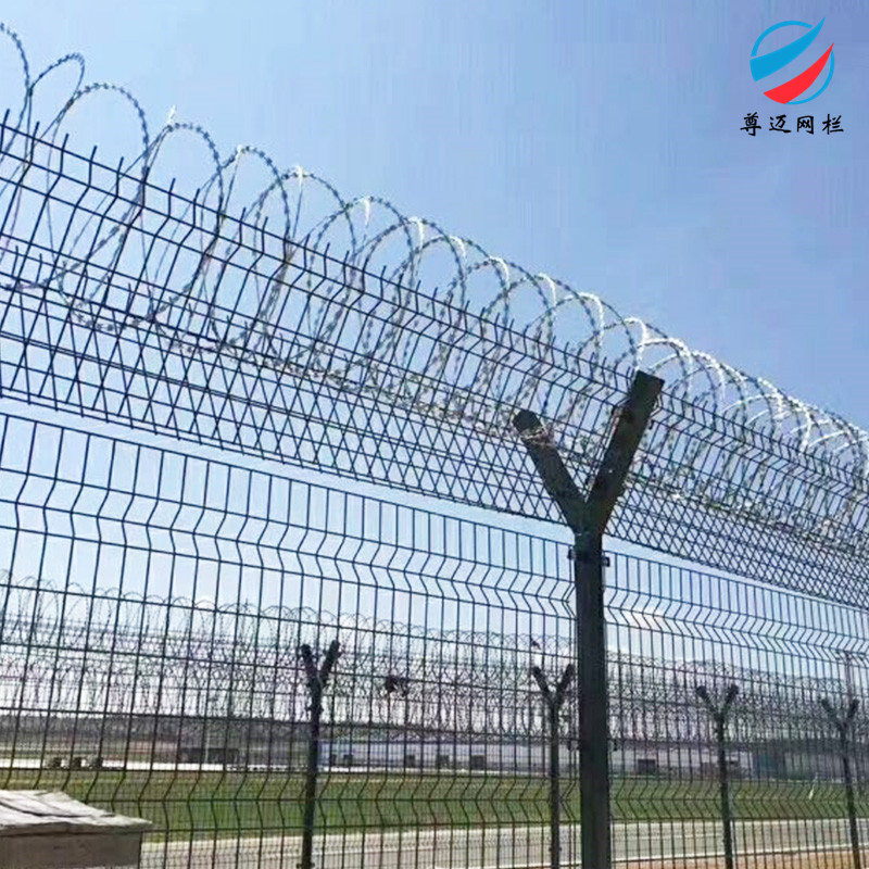 成都监狱围栏网 尊迈飞机场围网 监狱防攀爬护栏网 三角折弯护栏厂家