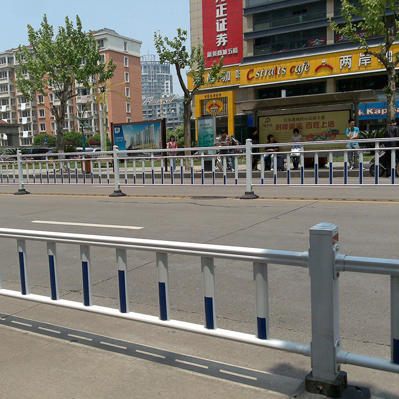 供应道路隔离防撞栏杆 马路围栏 pvc交通市政护栏 可定制加工示例图13