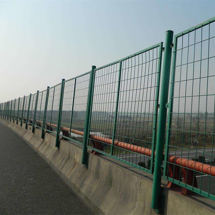 铁路专用框架防护网车间隔离网养殖围栏网球场铁丝防护栏网可定制