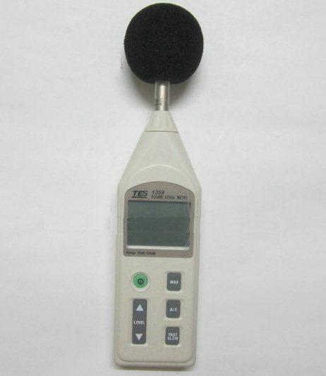 TES-1359 数字噪音计 声级计 分贝仪 便携式数字噪声检测仪 泰仕