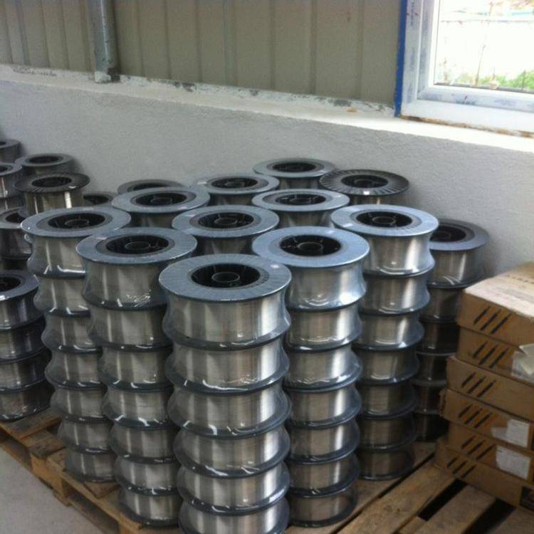 源特高硬度药芯焊丝YD888Ni高铬镍合金焊丝用于耐磨表面堆焊