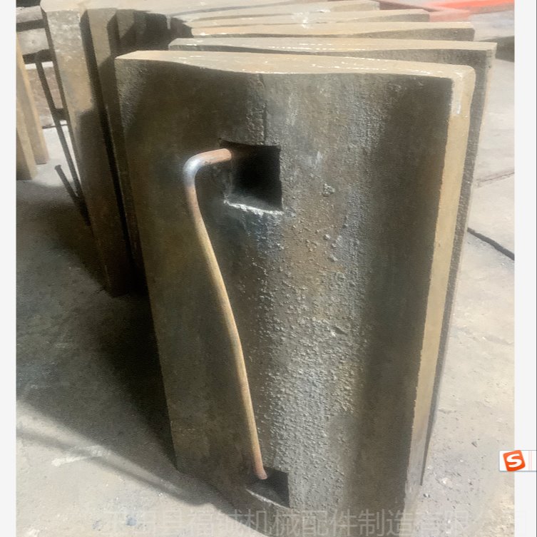 高锰钢衬板 各种型号批发唐山福铖生产球磨机衬板锰钢铸件现货供应