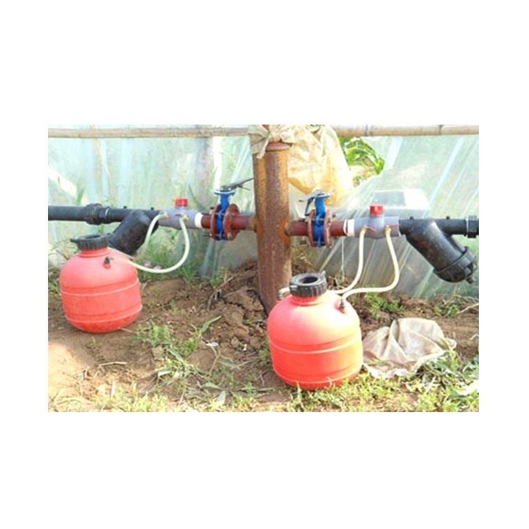 青椒大棚加肥除沙器 大棚水肥灌溉器 大棚施肥罐水肥一体化设施图片